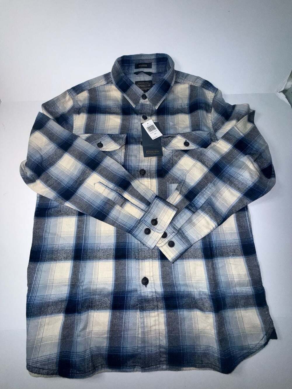 Pendleton burnside flannel.  Men’s medium